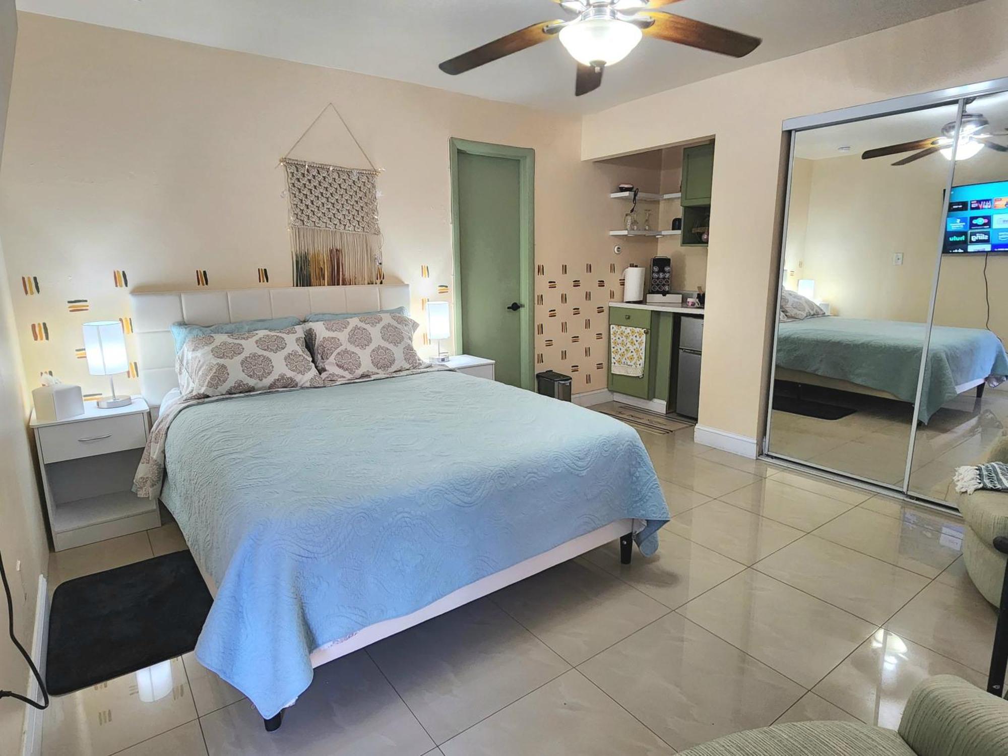 The Green Door Bungalow Naples Exterior photo
